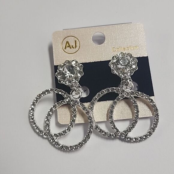 AJ Collection Clip On Earrings Silver Tone Rhinestone Circles - Picture 1 of 3